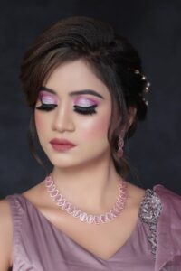 Best Makeup Artist in Delhi kaise choose karein